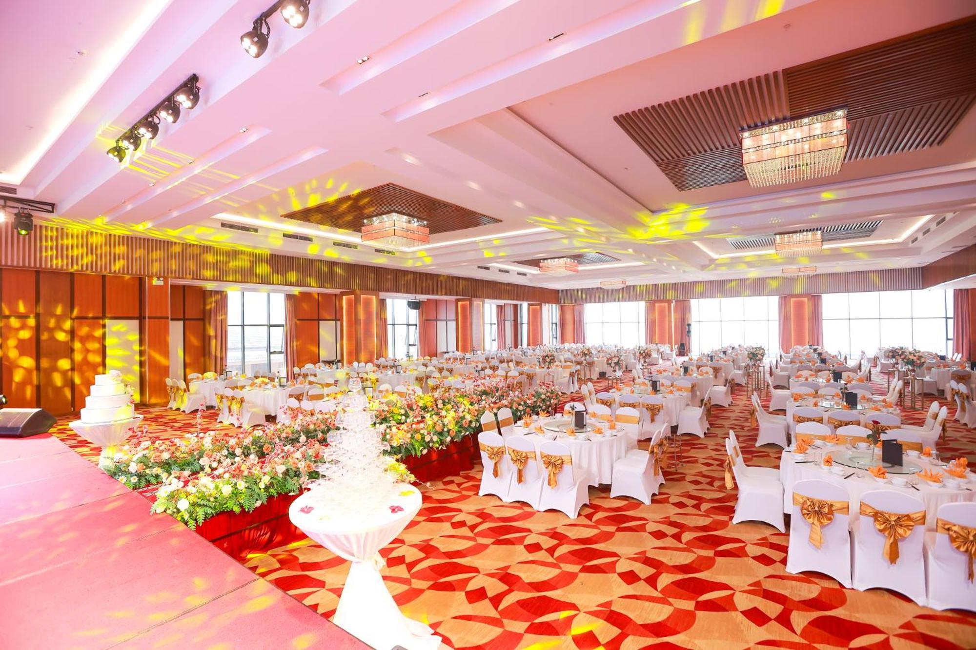 Muong Thanh Luxury Nhat Le Hotel Dong Hoi Kültér fotó