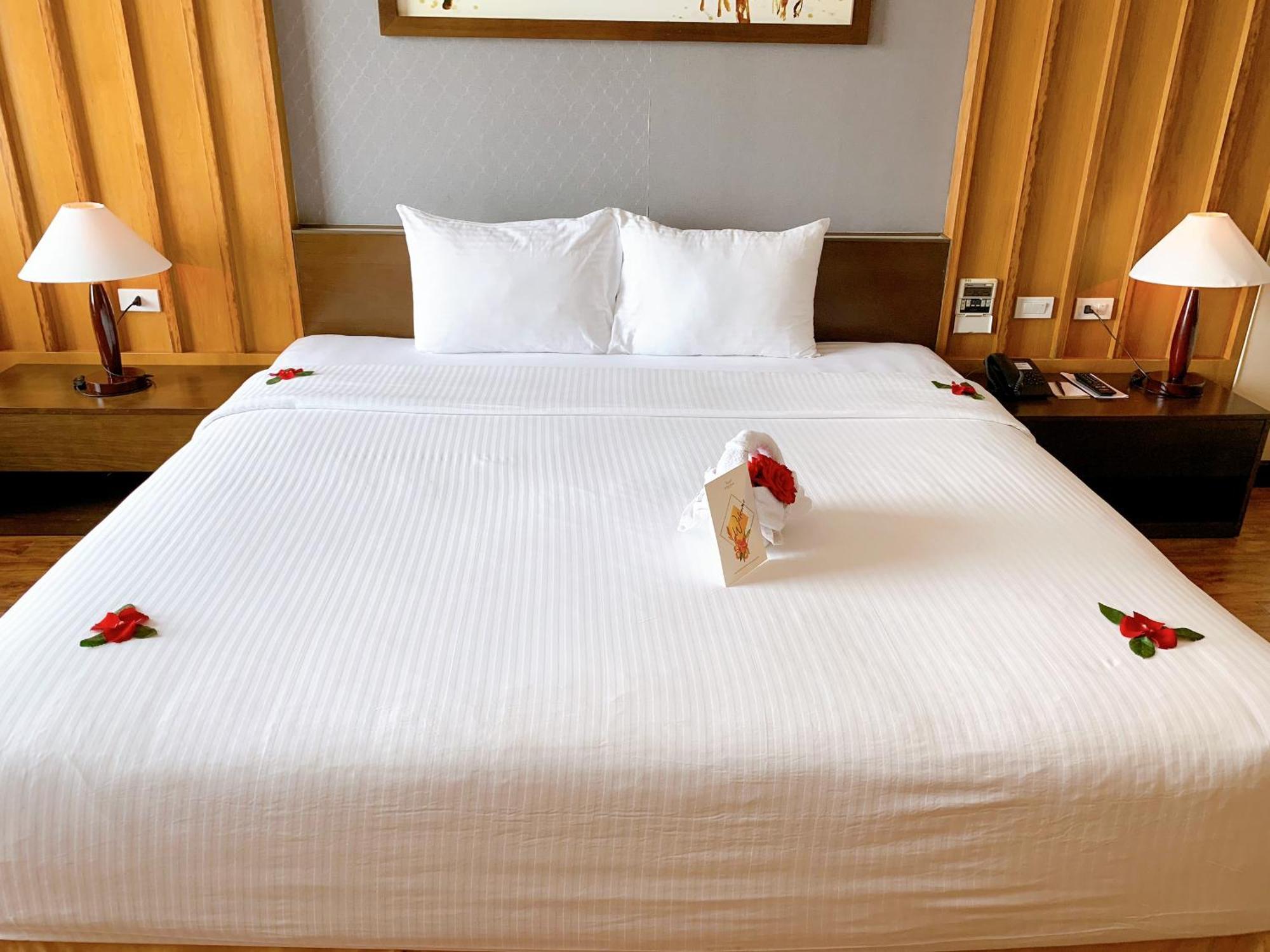 Muong Thanh Luxury Nhat Le Hotel Dong Hoi Kültér fotó